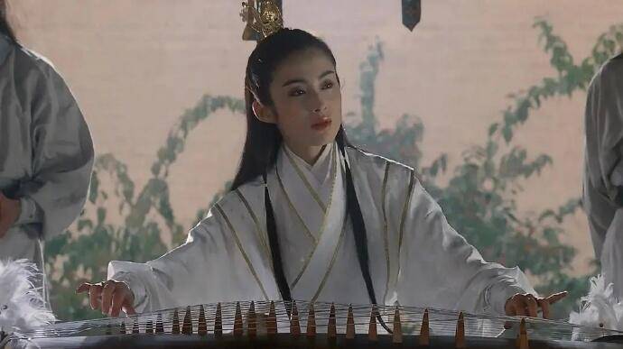 53岁"绮梦"张敏近照曝光 身材纤细气质脱俗