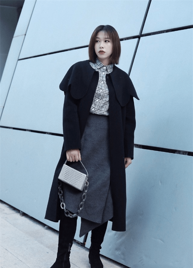呢子 “大衣+呢子裙”优雅又时髦，穿出气质美