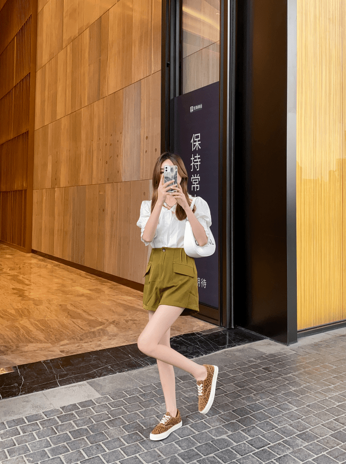 生活 通勤女孩的万能穿搭指南，豹纹低帮平底鞋可以这么搭配