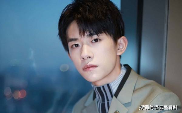 易烊千玺的电影 c45a8b5b5e8544b382e99e3e86fa932f.jpeg