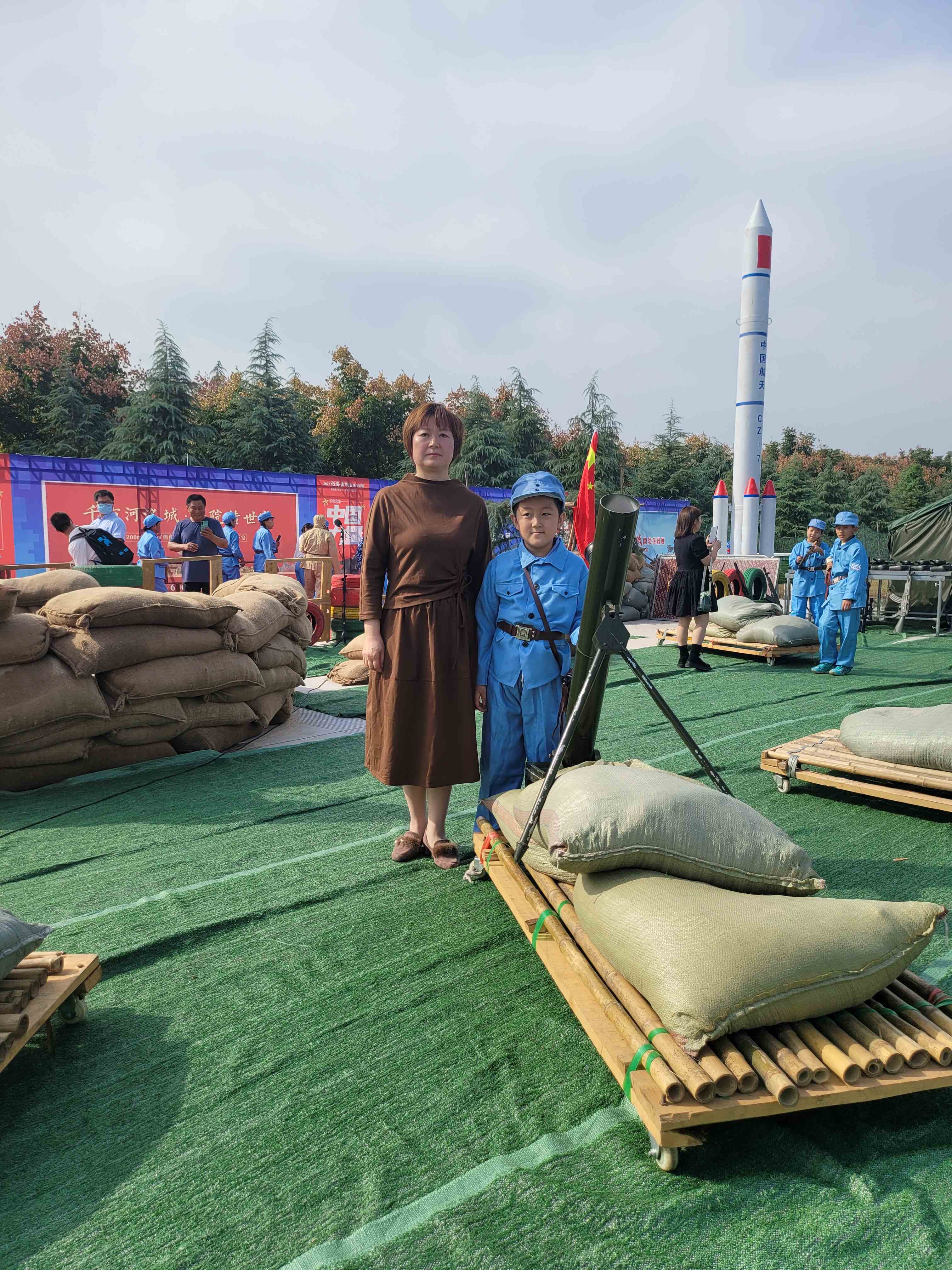 莫沟|喜迎国庆 老家莫沟红色艺术团放歌汇演洛阳国防兵器展