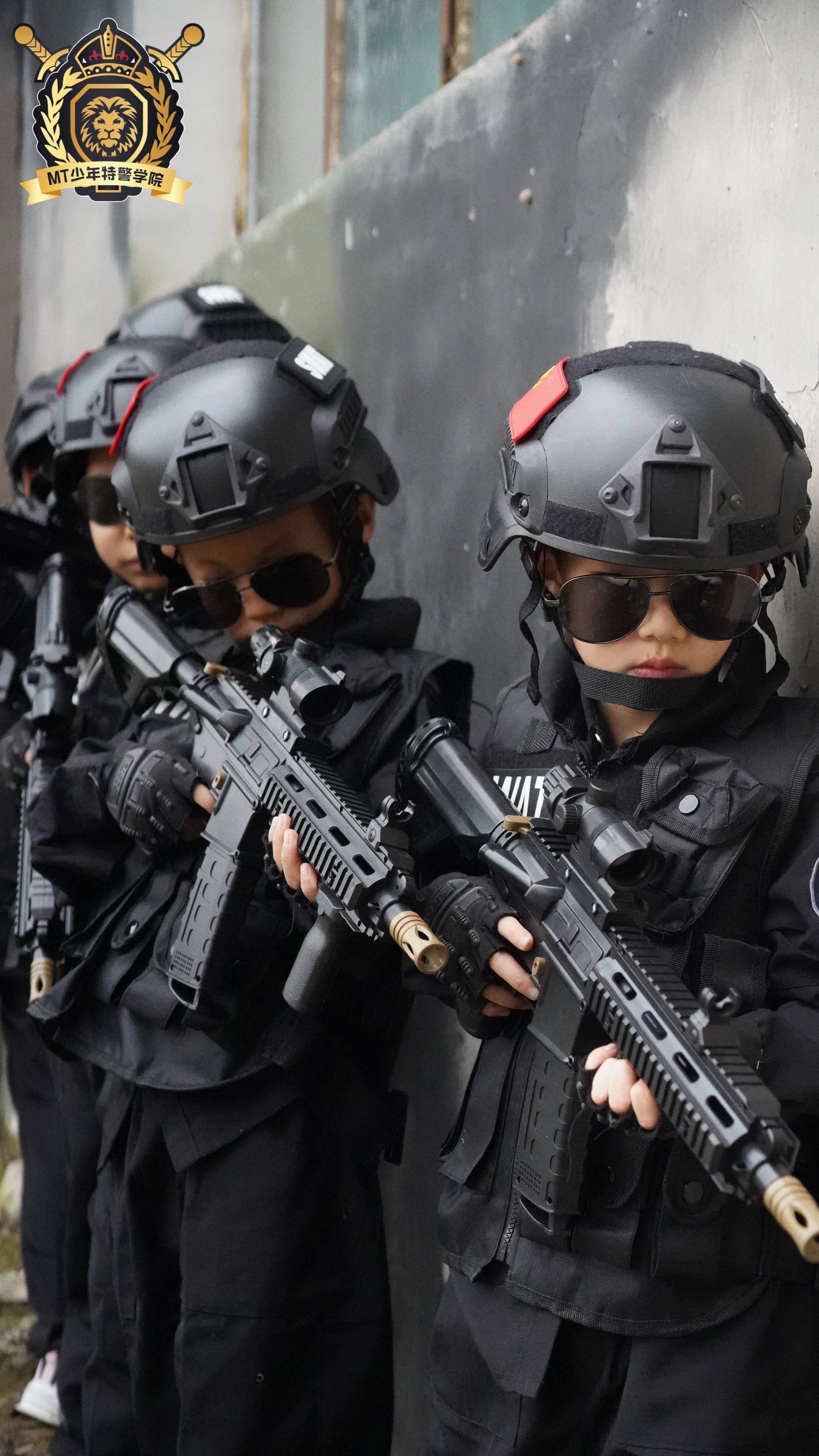 萌童走天下特警系列