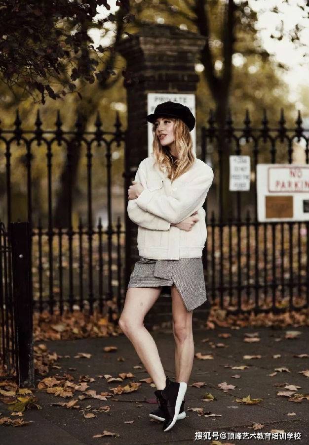萨拉·米凯拉 顶峰模特 | 身高不够，穿搭来凑_小个子女生时尚穿搭指南