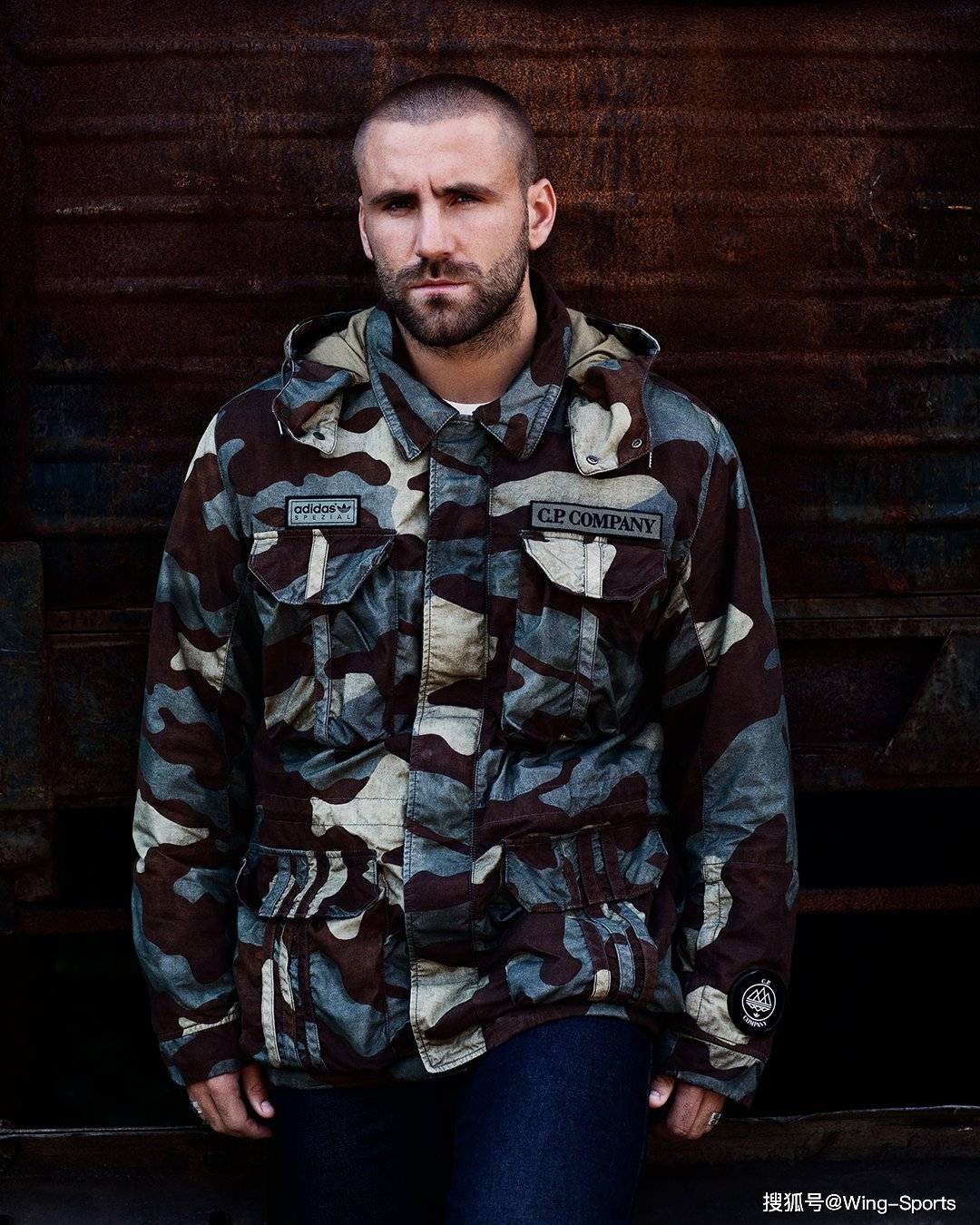 1/ 4 卢克肖近期帅照1 卢克肖近期帅照2 卢克肖