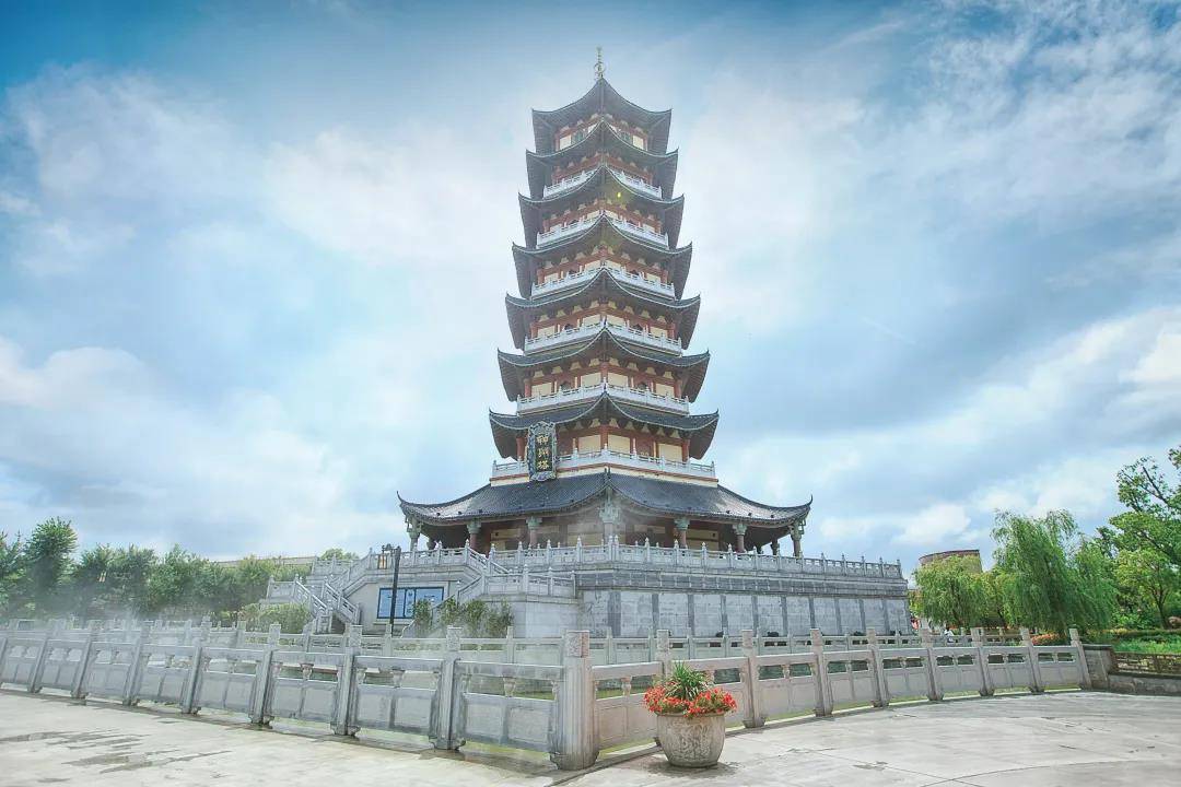 神州塔】四面银幕环绕的升降式太空梭宁波方特东方神画双园齐开齐优惠