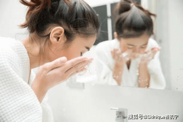 什么过度清洁=慢性毁容，如何正确洗脸？