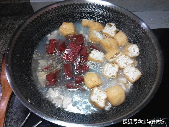 烧什么汤又简单又好吃 0fbcf76b53cc40f79a0815e33a85803d.jpeg