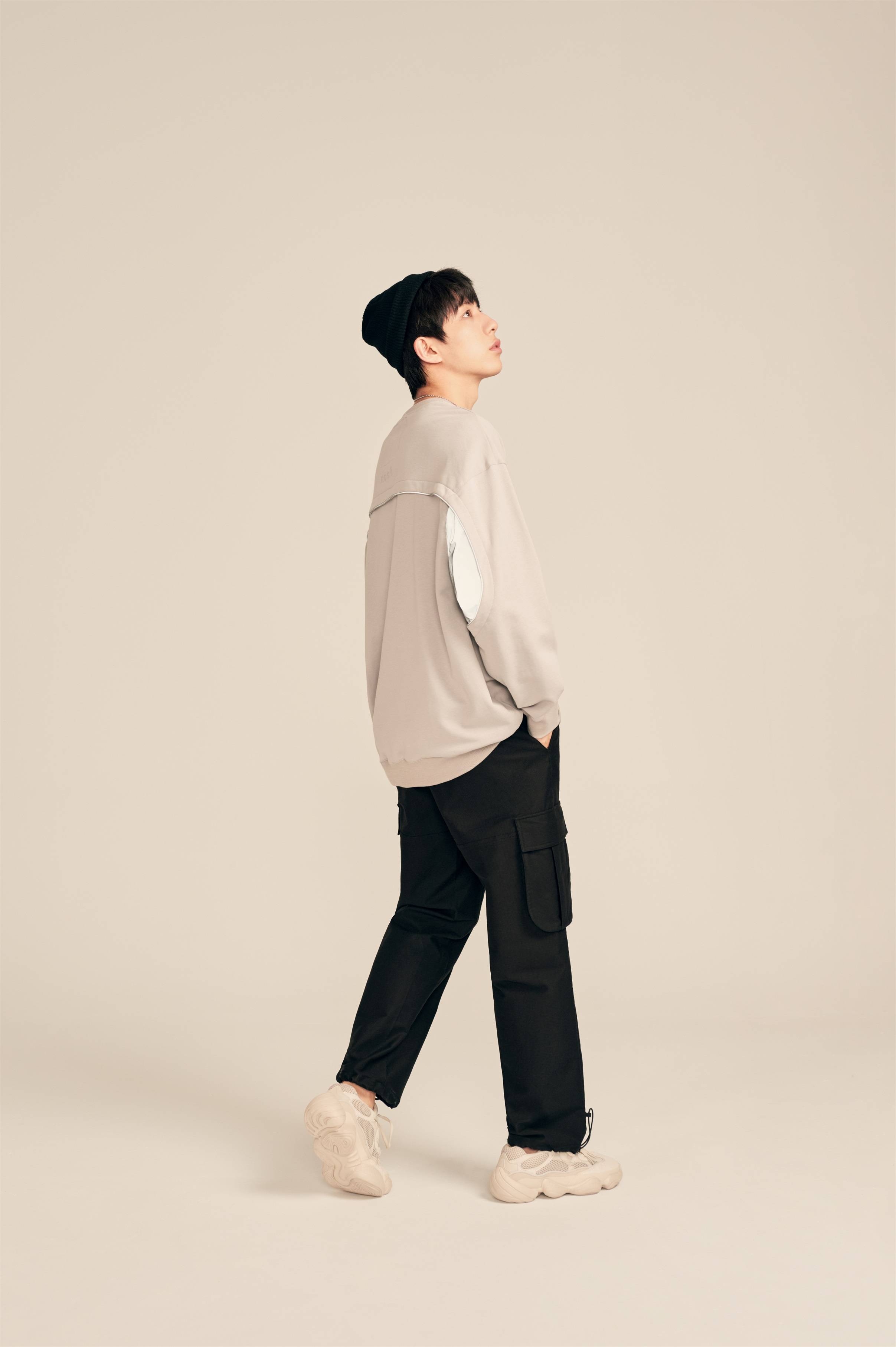 深蓝 MOST|秋冬卫衣怎么搭?看这篇就够了