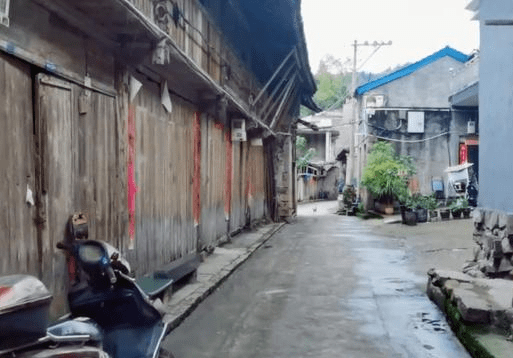 温州繁华的百年老街，曾是文成繁华之地，如今却凄凉衰退