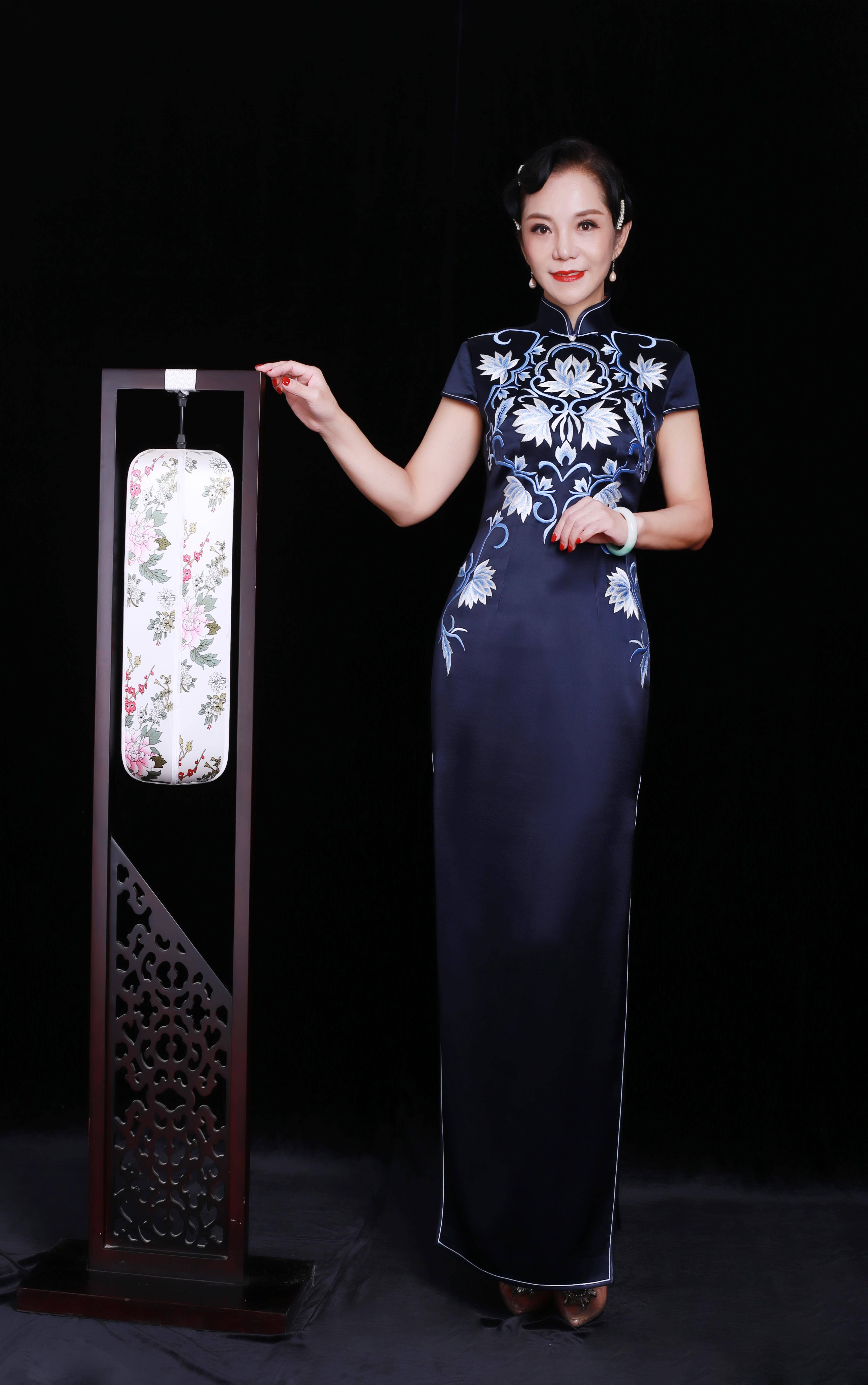 质疑 还在质疑自己穿旗袍不好看，那是你没有选对合适的