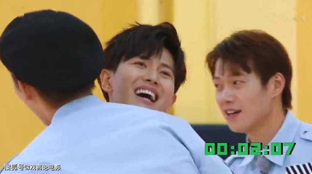 梦想|《嗨放派》完美收官，快闪演唱会，惊艳全网，观众不舍任嘉伦！