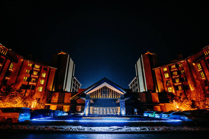 来松花湖滑雪必住的五星级酒店 不输北海道 王子