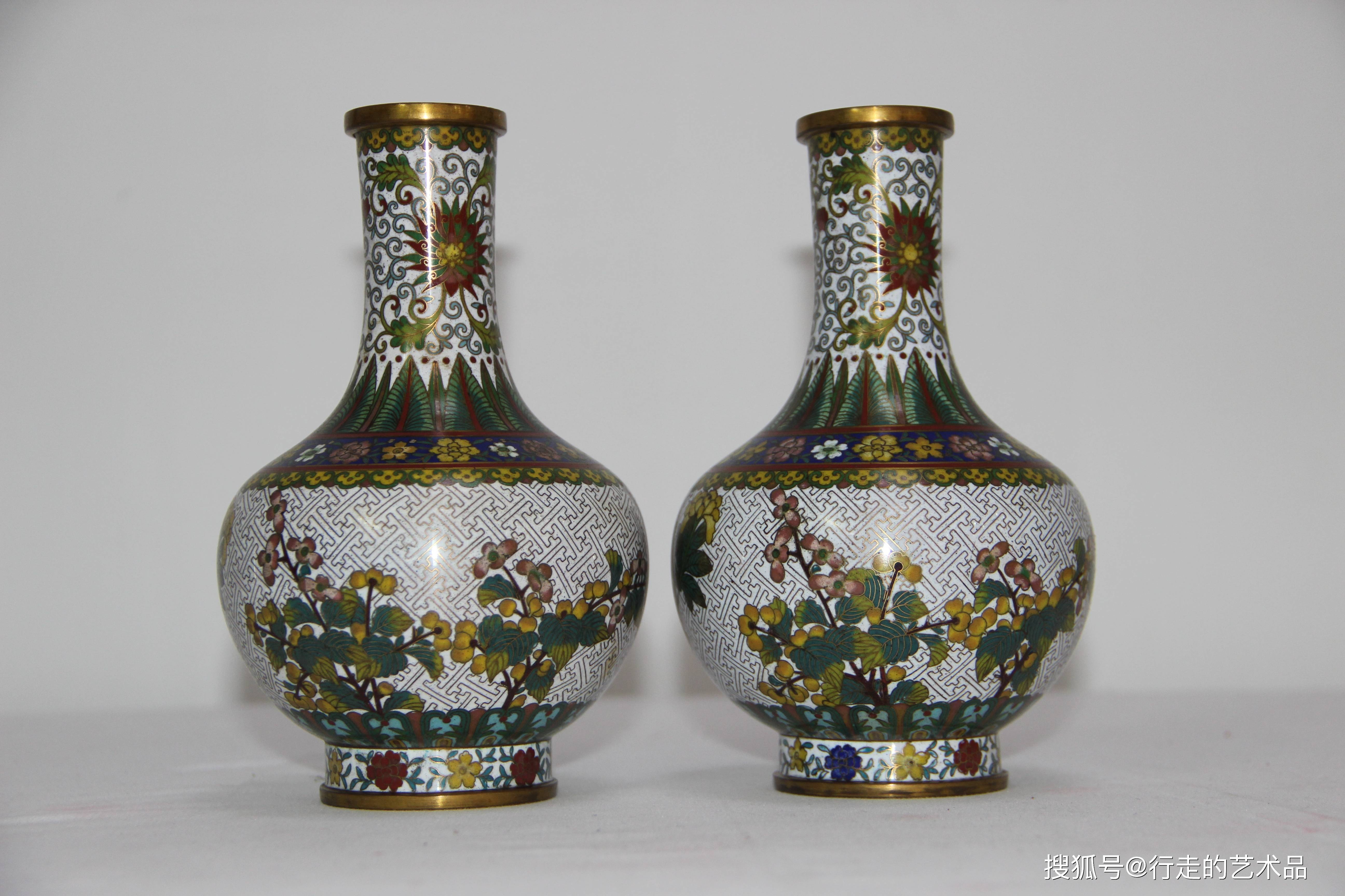 精品鉴赏老天利制铜胎掐丝珐琅彩对赏瓶