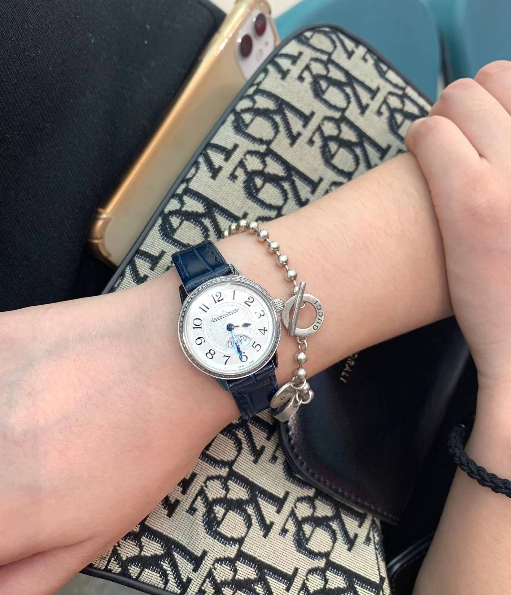 ����Լ��ϵ������������⣬������Զ��覣�Լ���������