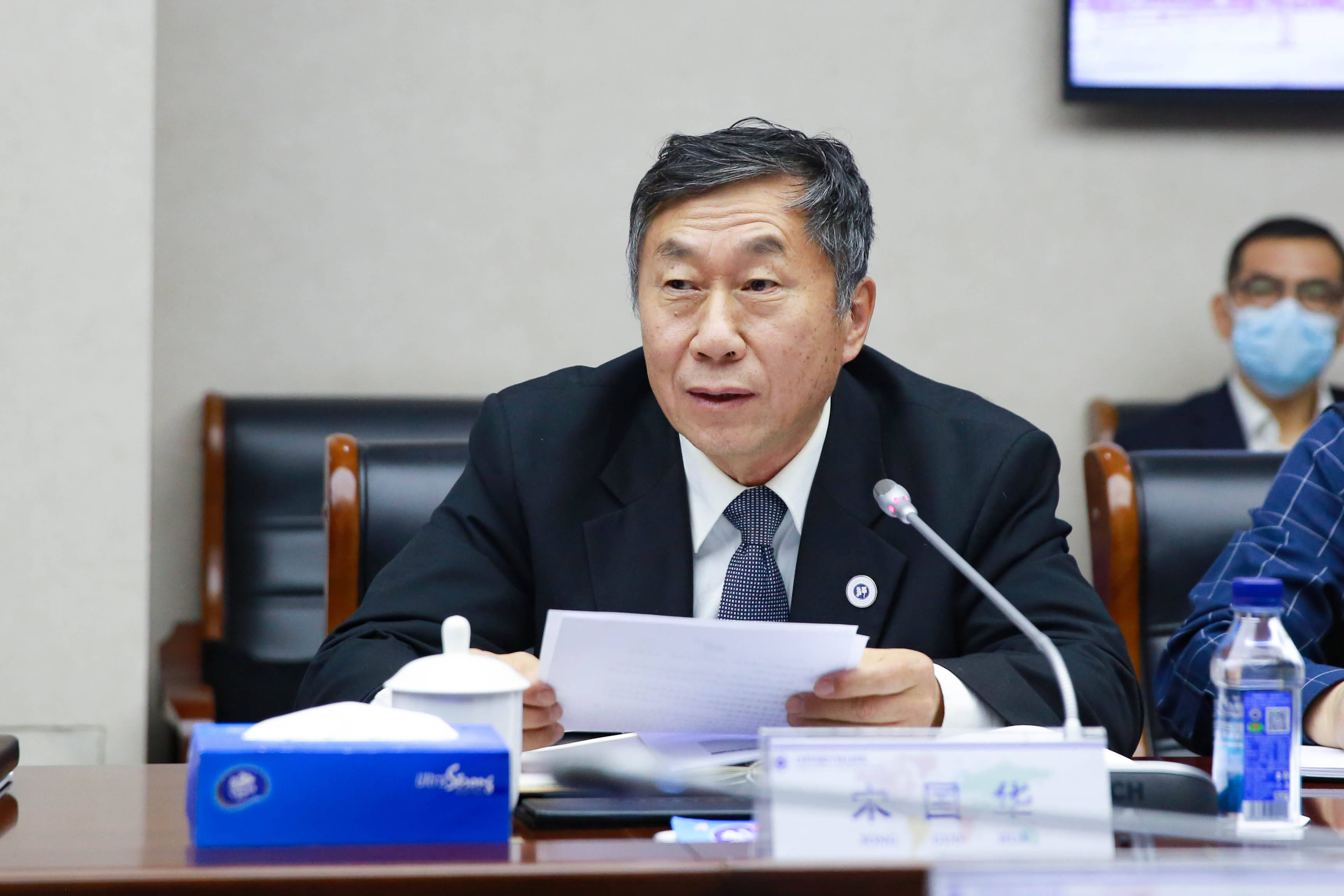 嘉华学院董事长吴保德教授,校长宋国华教授,校长助理兼教务处长张庆春