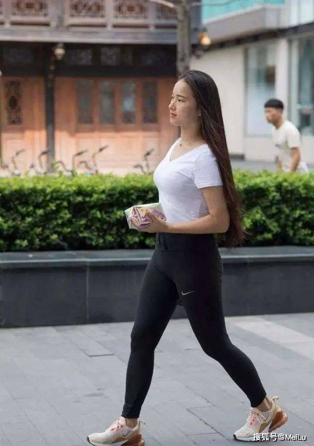 仙女 打底裤带来仙女穿搭风格，好看有个性，好看又文艺