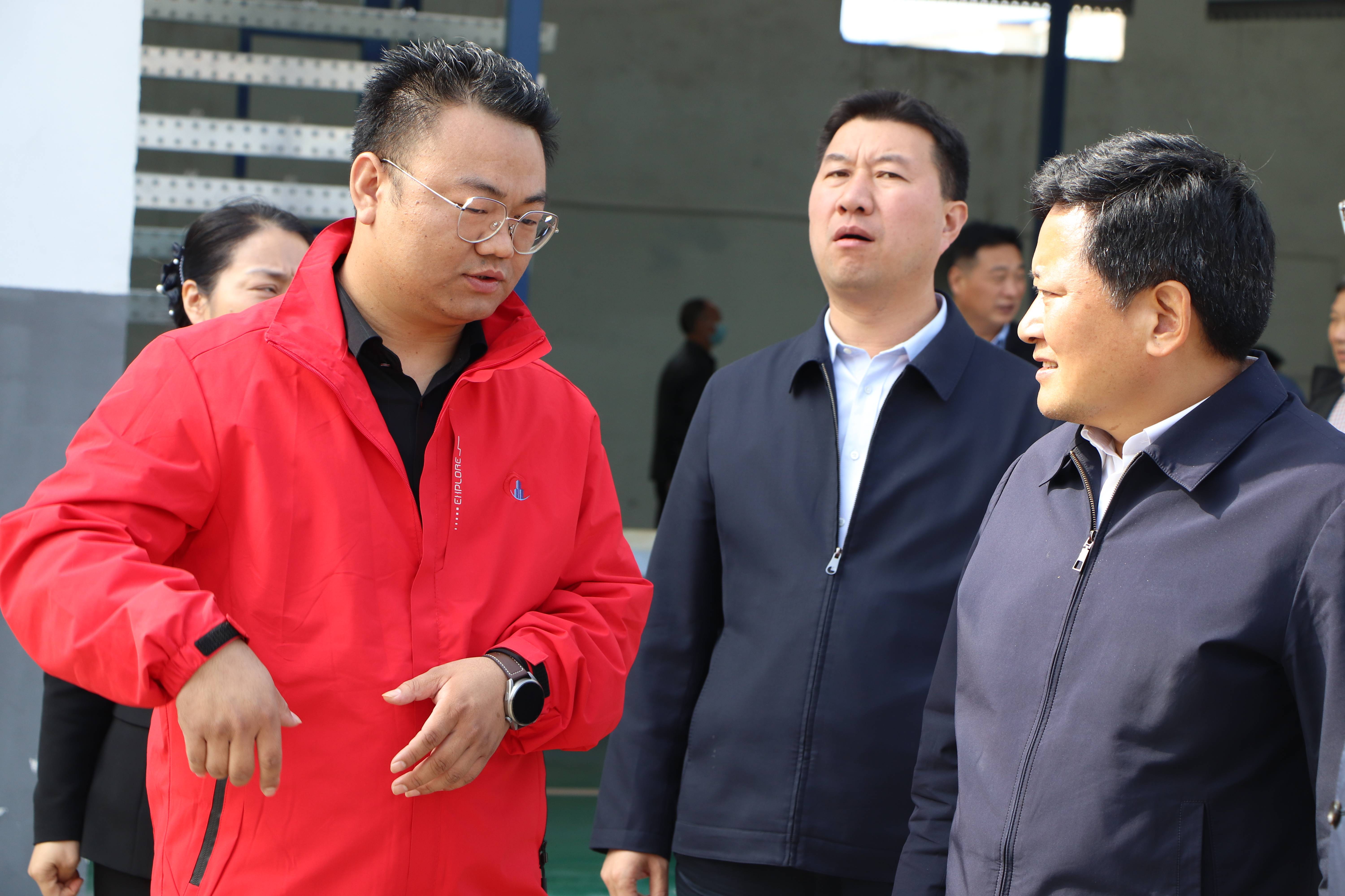 巩义市市委书记袁聚平一行莅临河南金太阳铝业考察调研