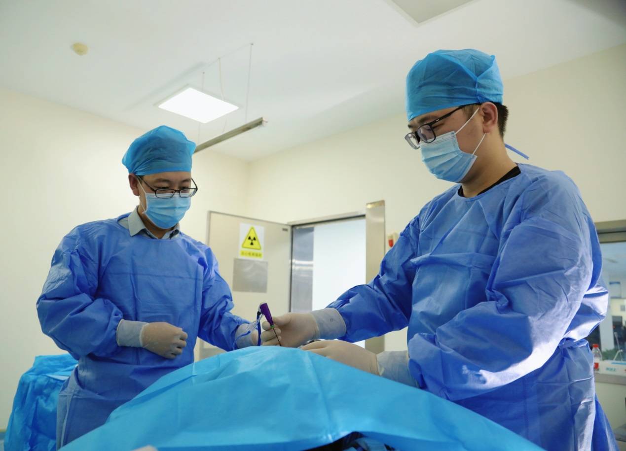 肿瘤|西安交大一附院东院区胸外科成功开展东院首例肺结节微波消融术