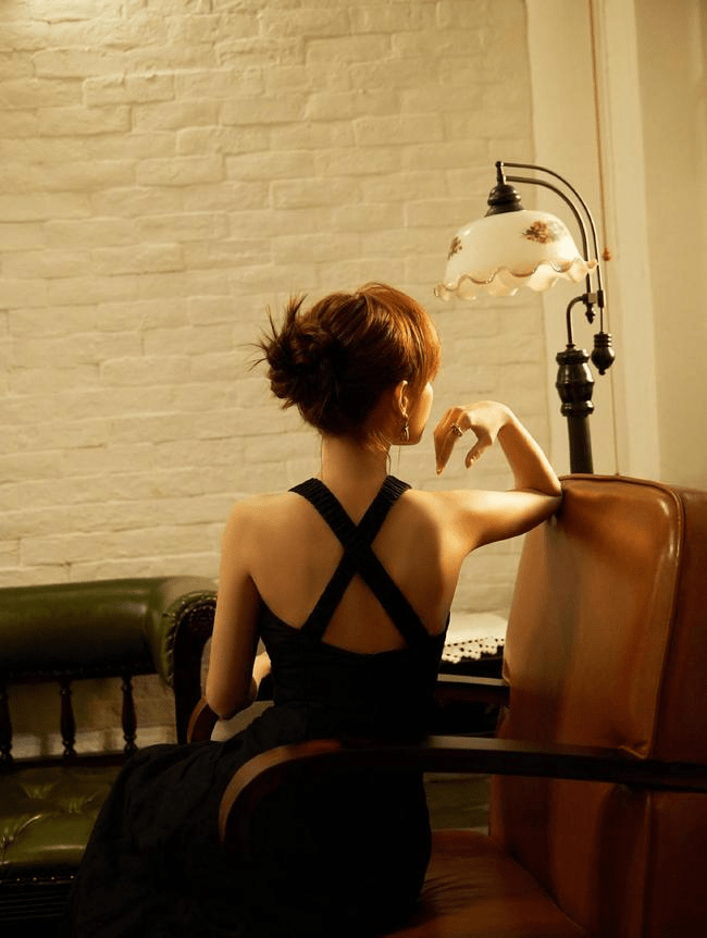 一席之地 格子元素在时尚圈里从不褪色,永远都拥有自己的一席之地