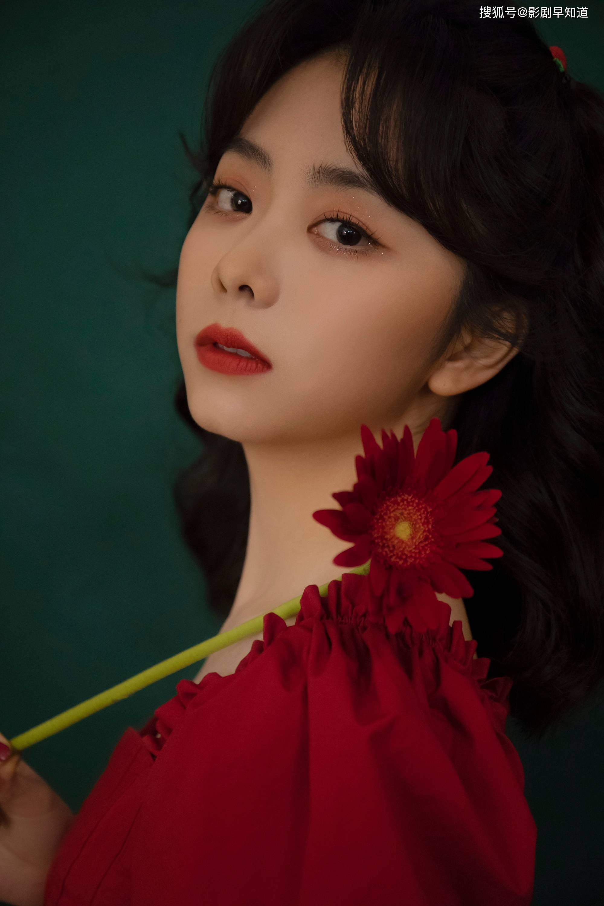 向风而|《向风而行》官宣演员阵容,王凯谭松韵主演,男女主都带资进组