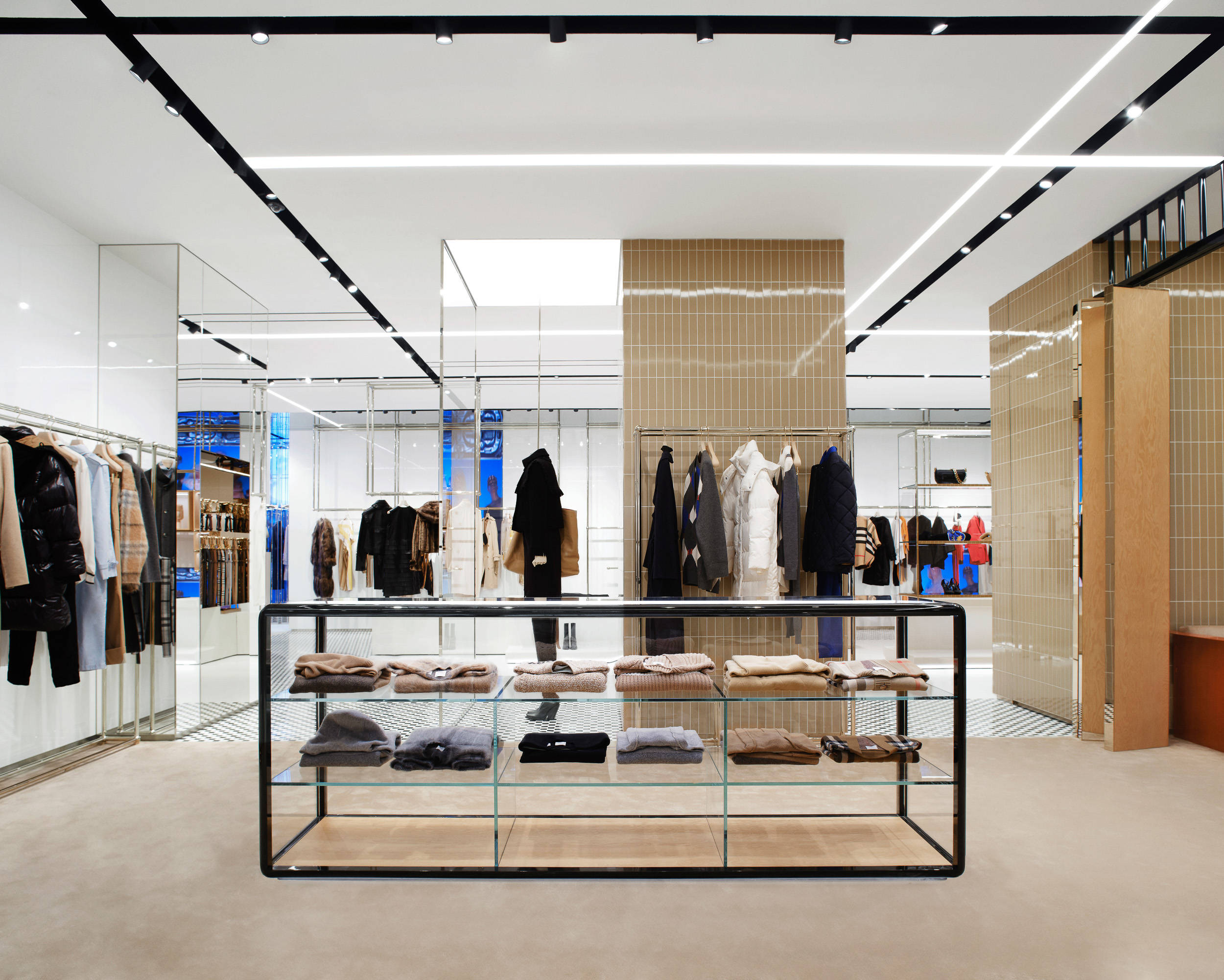 burberry上海恒隆广场旗舰店盛大开幕