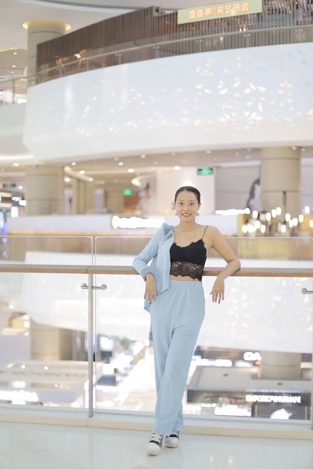 套装 杨芳芳：自律的女生是最美的健康