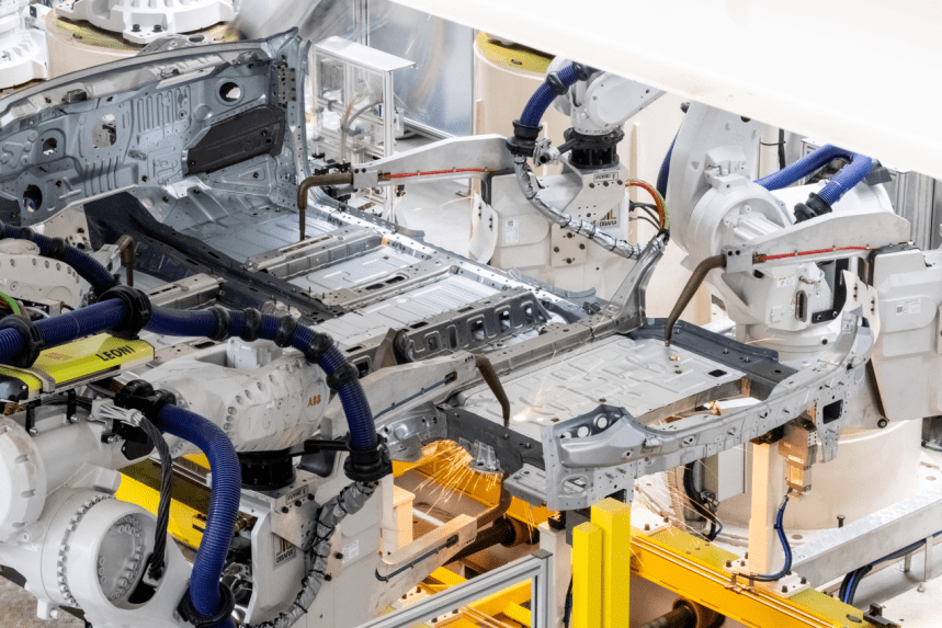 ZEEKR 001：高品质不是吹出来的，是造出来的