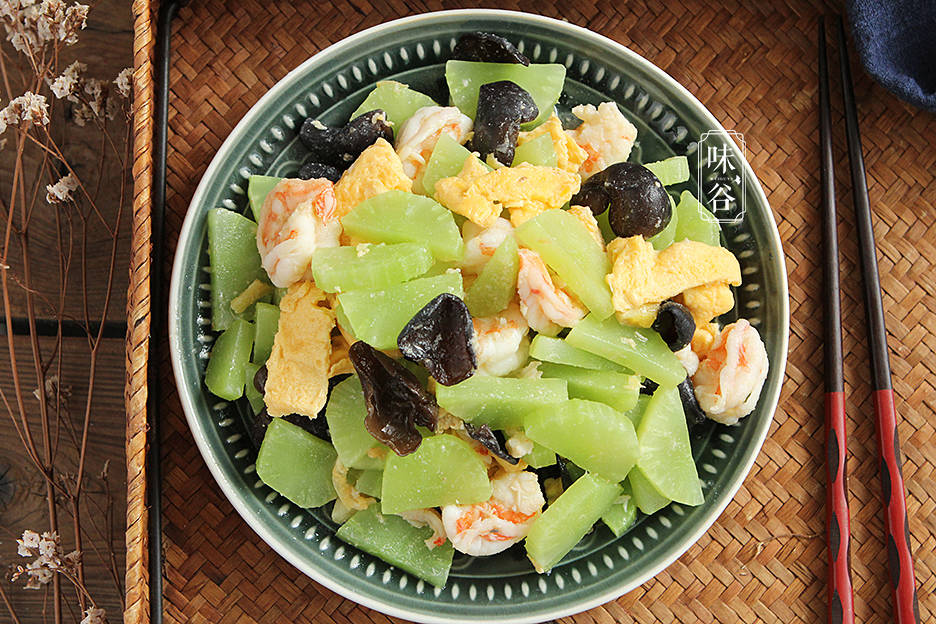 胡萝卜|明日小雪，记得给家人吃这8种食物，顺应时节营养足，温暖过冬