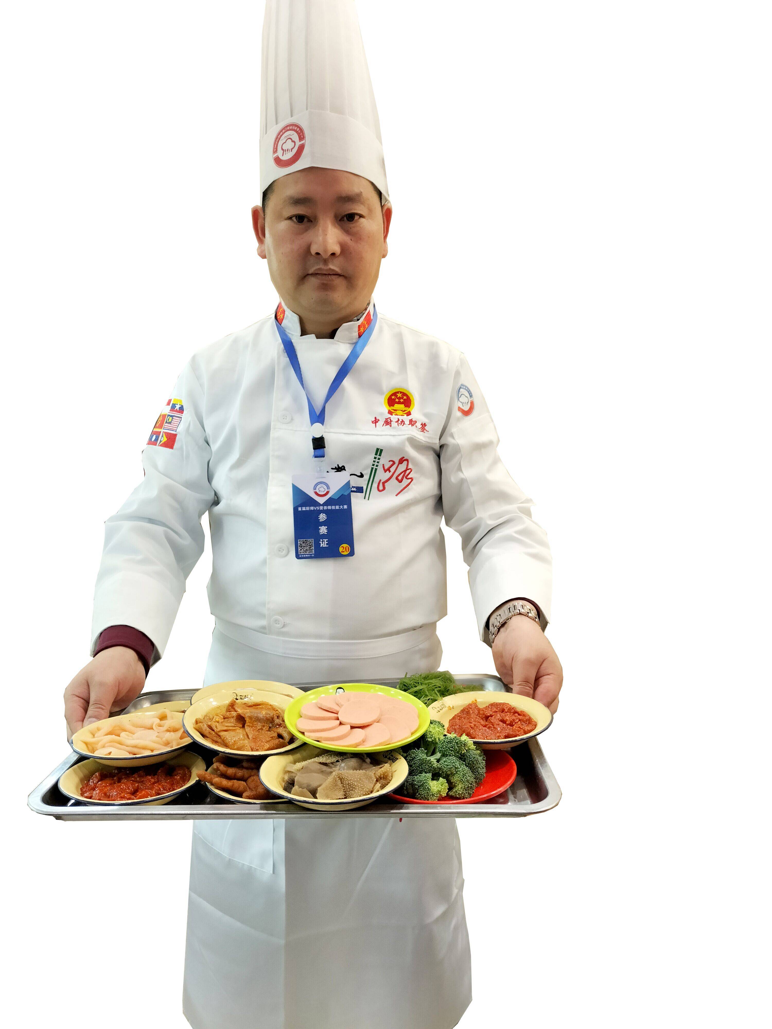 今日采访首届厨师vs营养师技能大赛现场