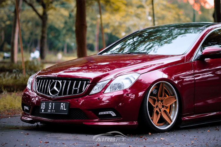 奔驰w207改装气动避震案例红色魅影_搜狐汽车_搜狐网