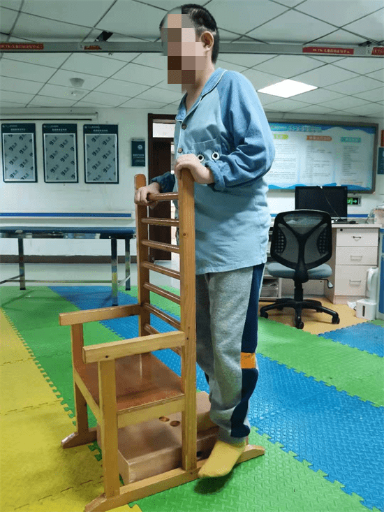 父母|车祸伤人猛如虎，儿童重症康复重铸希望人生