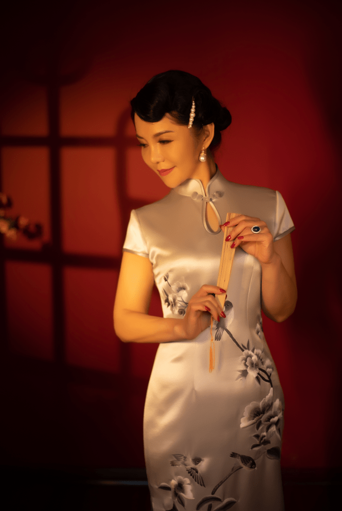 玉带 旗袍写真,那一束朦胧的光,诉说着风花雪月的情来情往