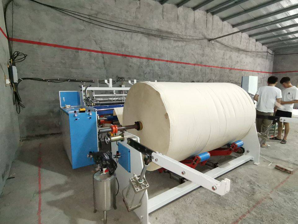 对于很多新手来说,一套小型1880型卫生纸加工设备就可以作为入门设备.