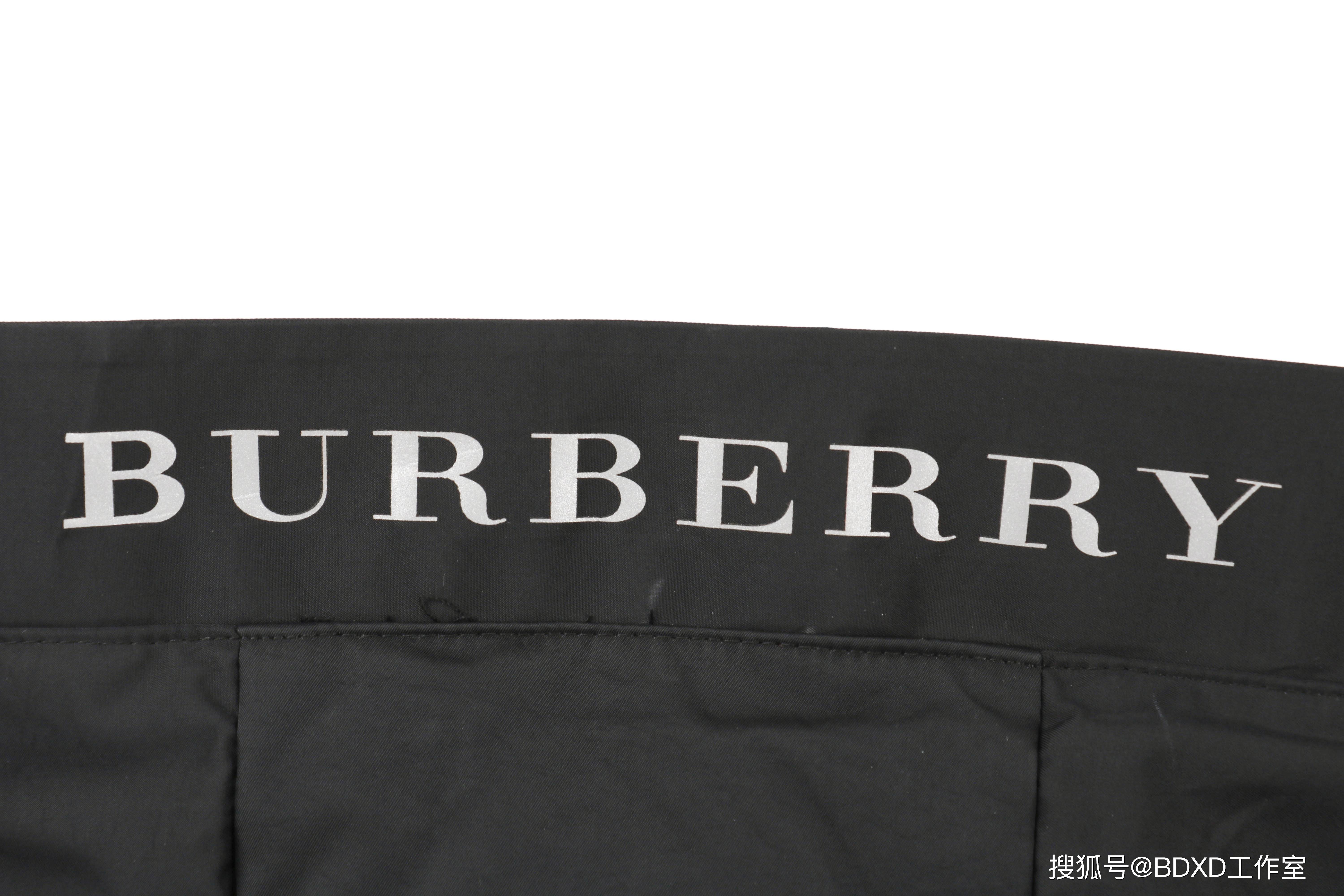 整体 Burberry/BBR 20Fw 小标刺绣连帽羽绒