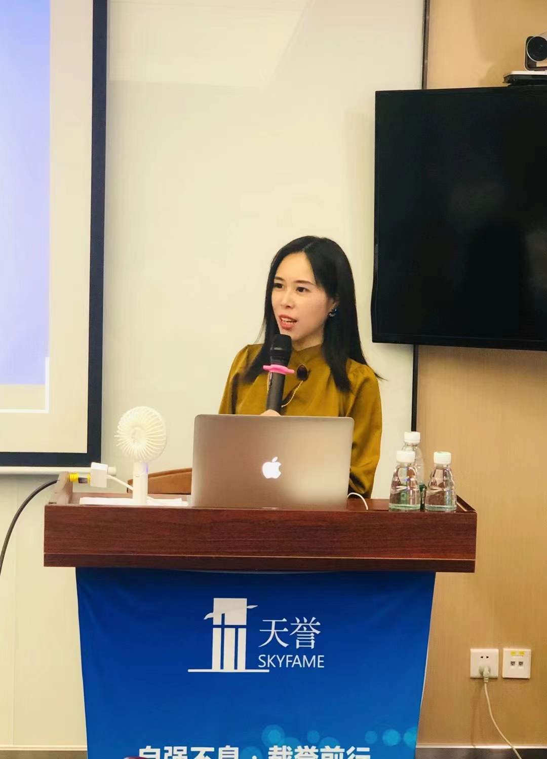 吴涵老师:企业为什么要做短视频营销,如何从0到1_直播_品牌_实战