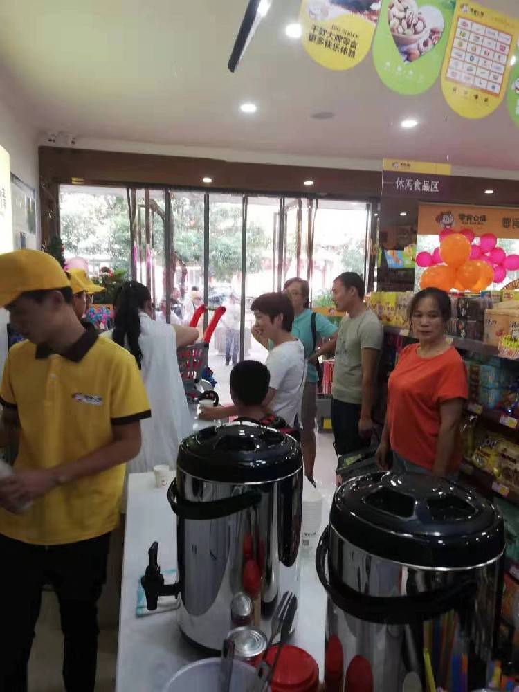 品牌|看看零食品牌店零食环游记怎么样?