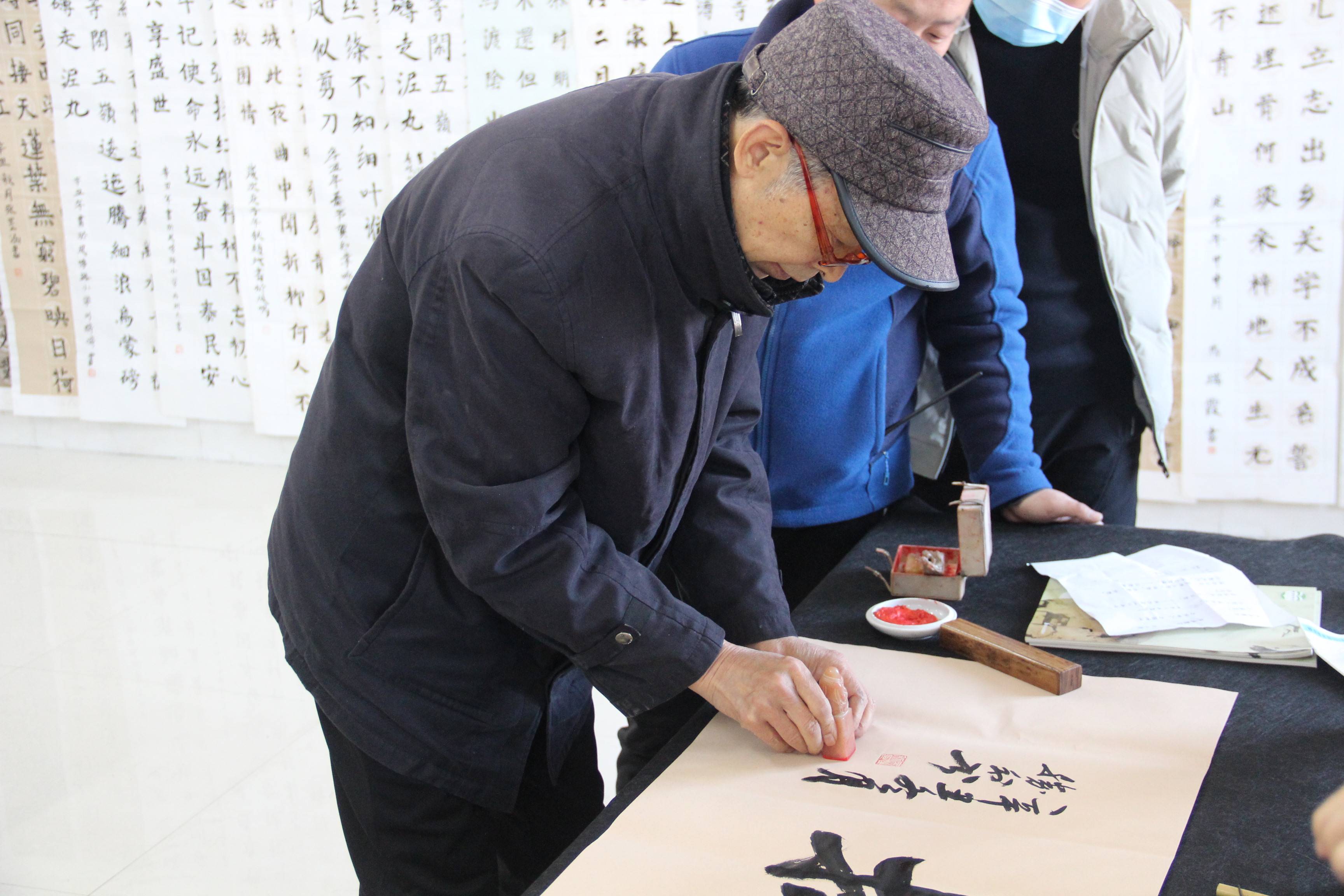 作品展|热烈祝贺二七区凤鸣路小学顺利通过“河南省书法教育实验学校”评估验收