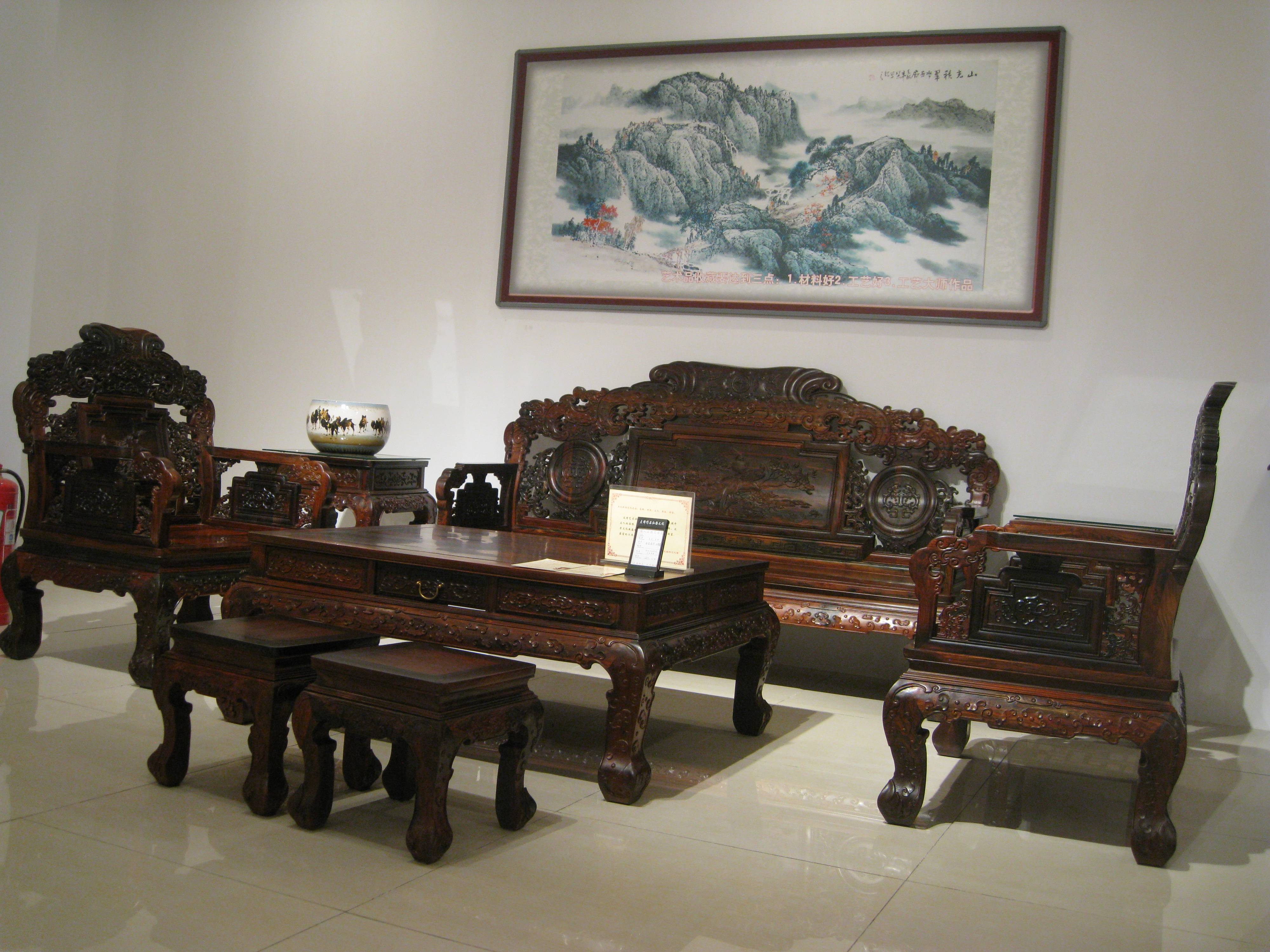 大红酸枝沙发的保值增值需要建立在精品的基础上,济宁王义红木家具