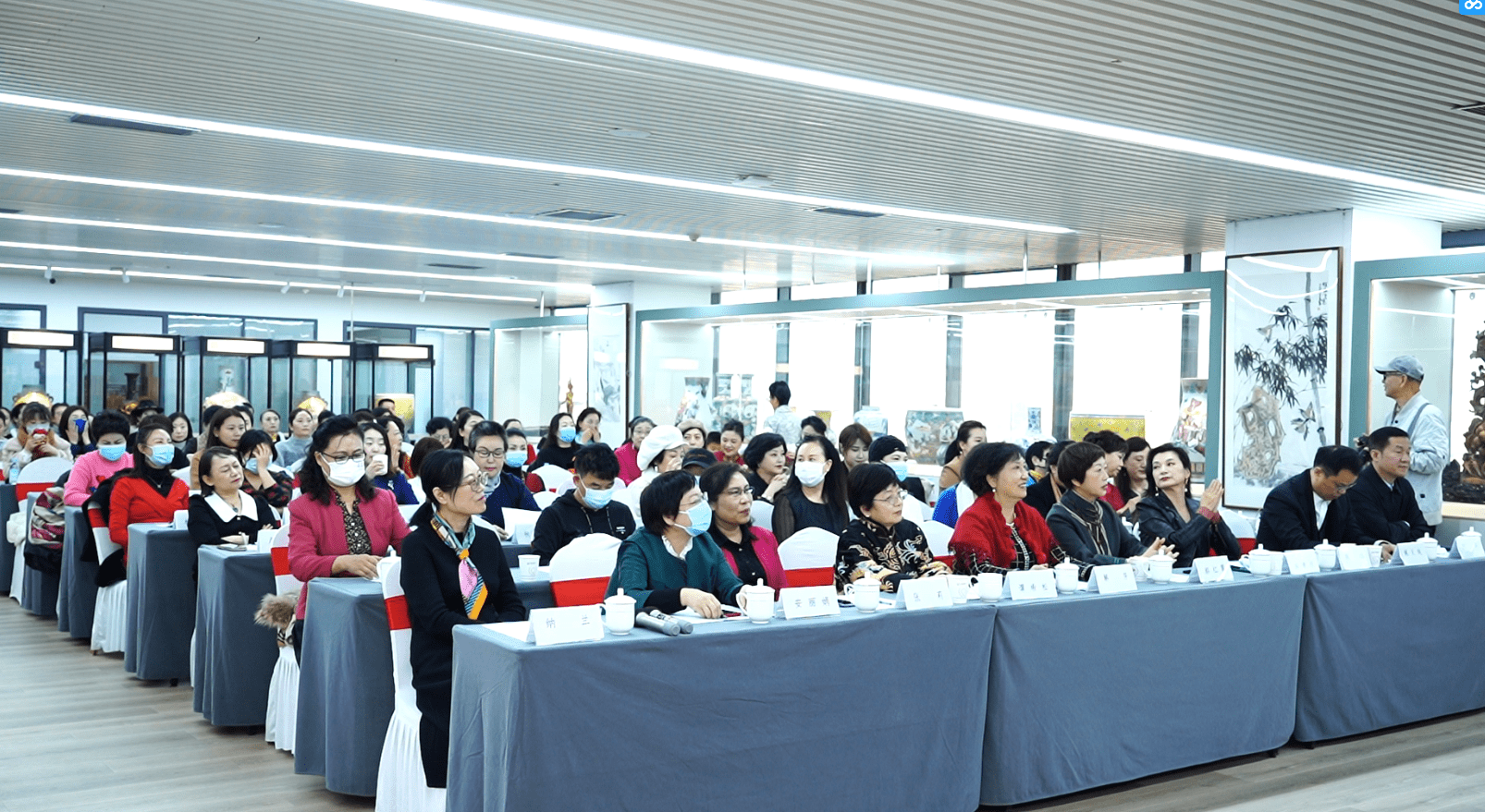 人民画报图片社社长杨屹,北