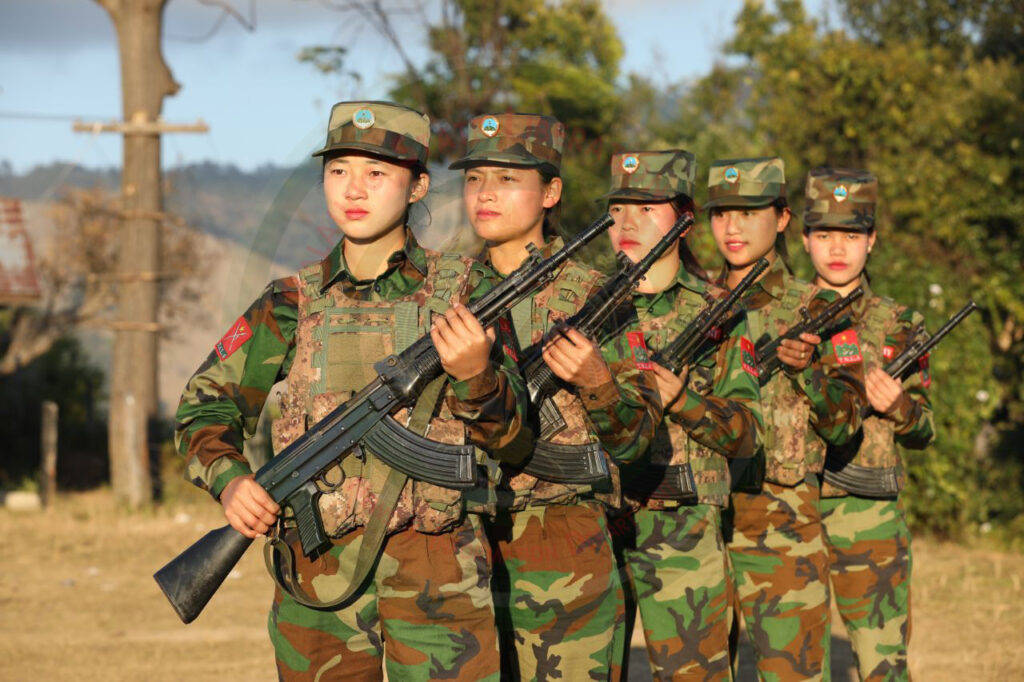 新年新气象缅甸少数民族武装德昂民族解放军更换新款军帽和标识