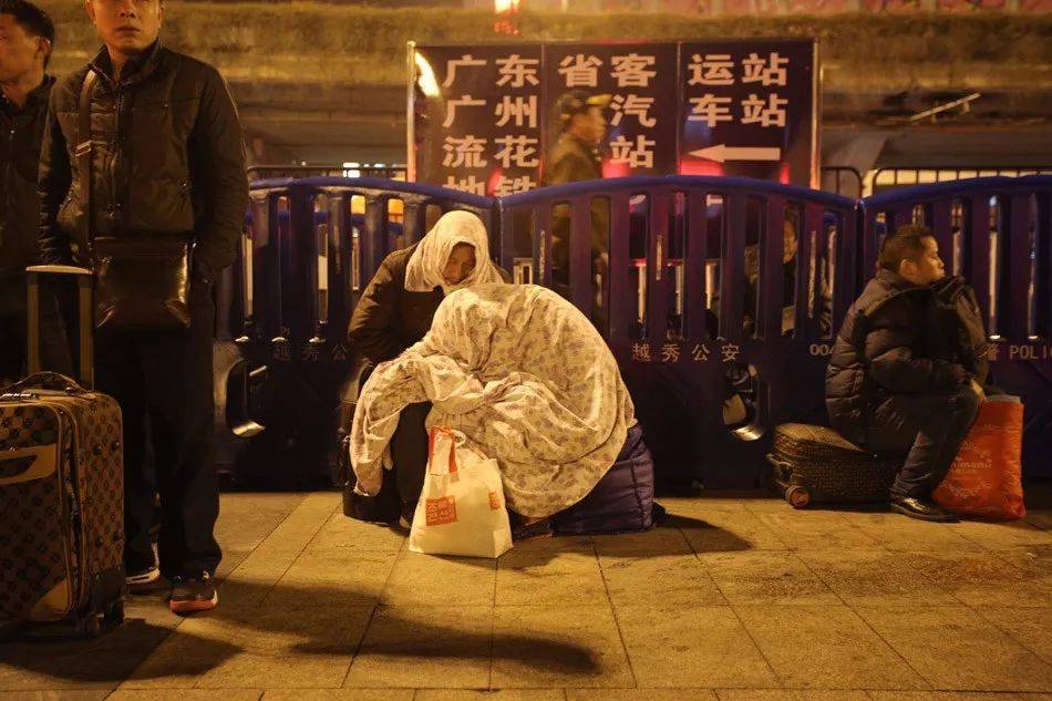 图忆|2022“春运”开启:总有种牵挂让人泪流满面-搜狐大视野-搜狐新闻