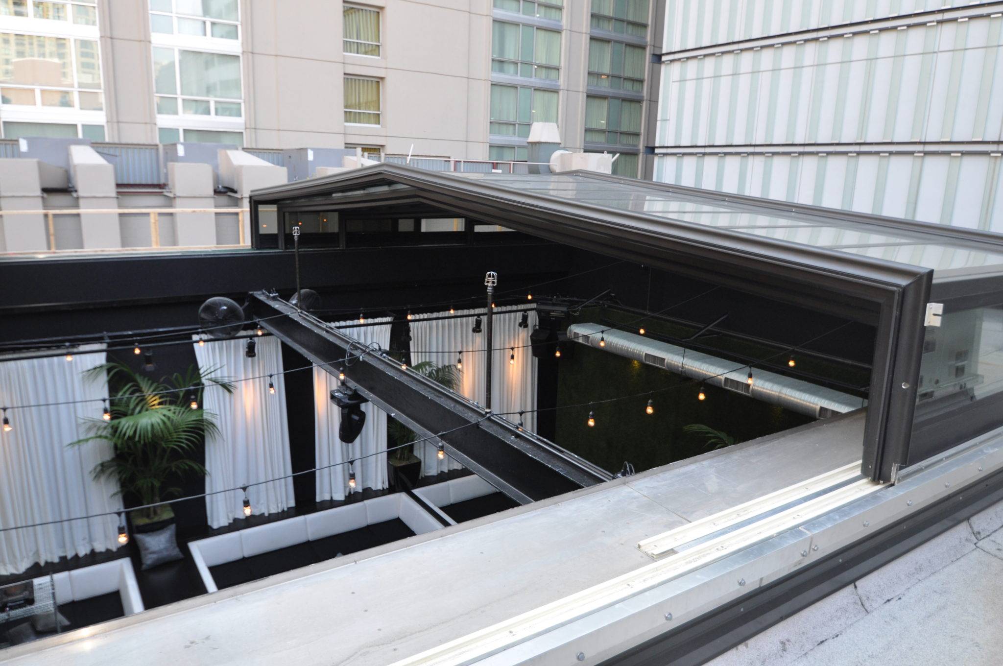 电动伸缩屋顶—您不知道的一些应用场景及特点_移动_covero_系统