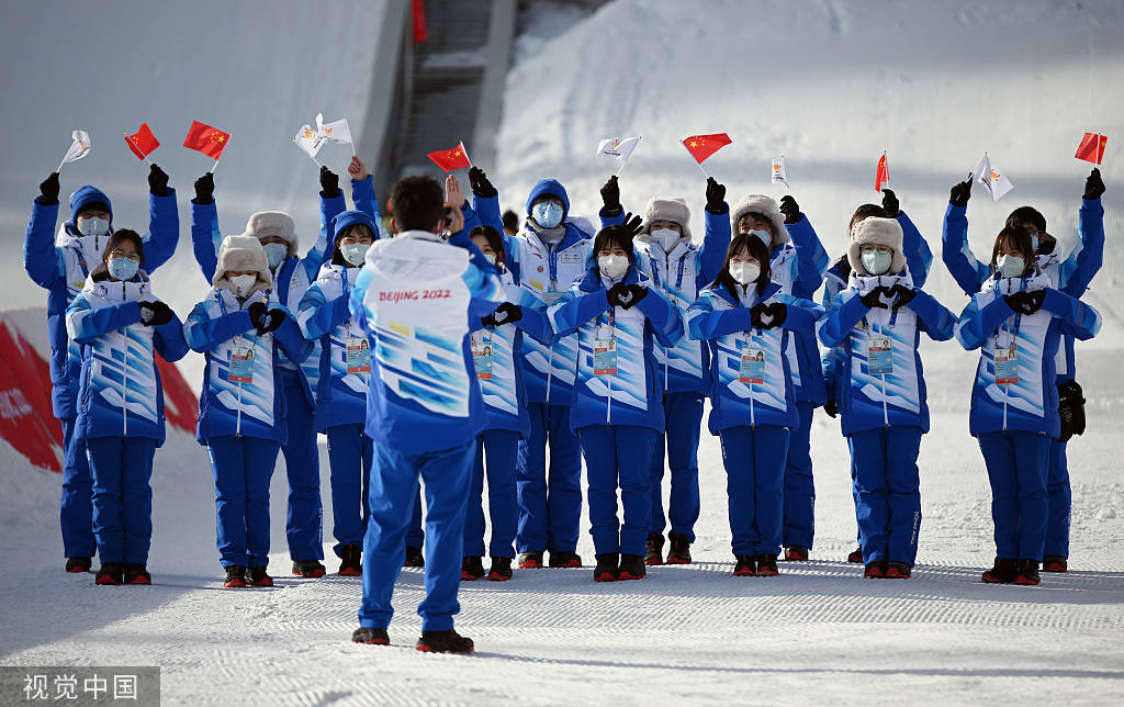 冬奥会志愿者照片图片