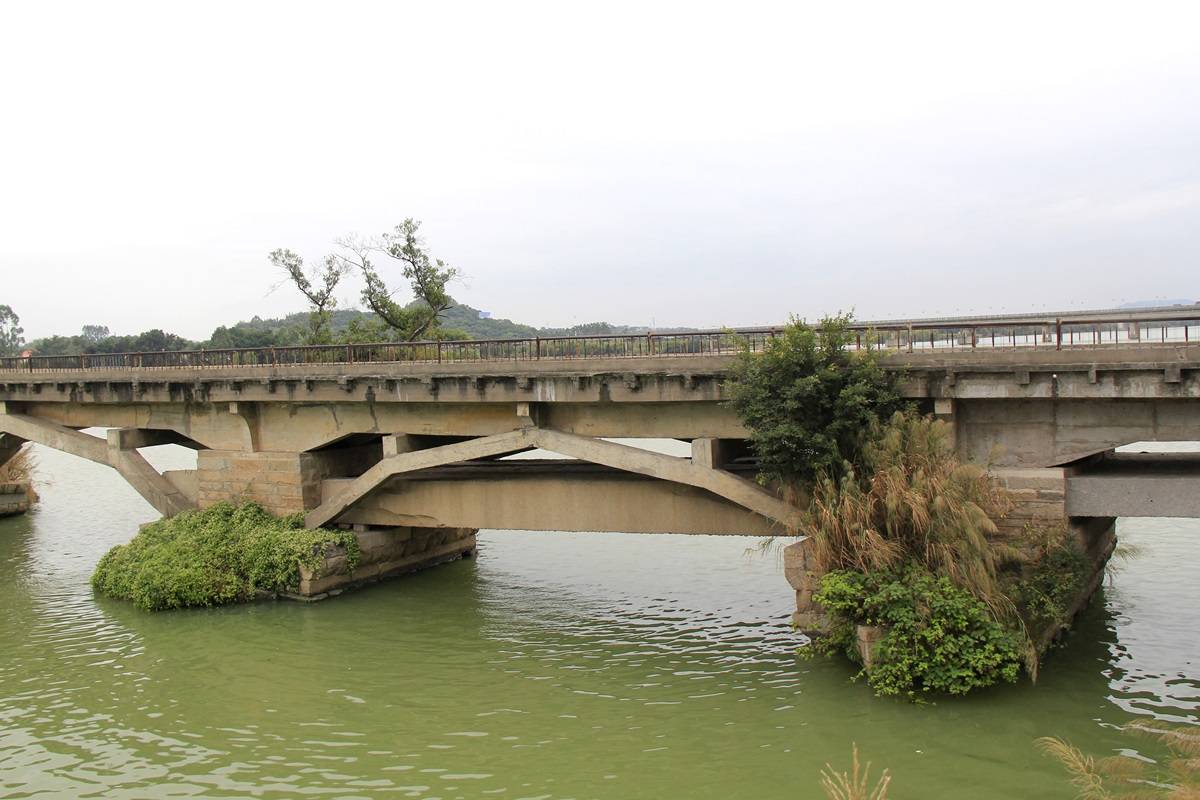 2001年6月,江东桥被中国国务院公布为"第五批全国重点文物保护单位".