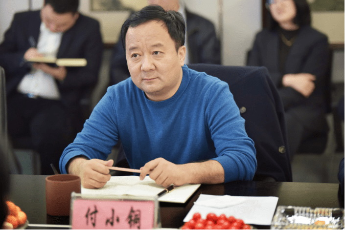 陕西柳林酒业集团董事长付小铜他在会上表示,2021年,是中国全面实现"