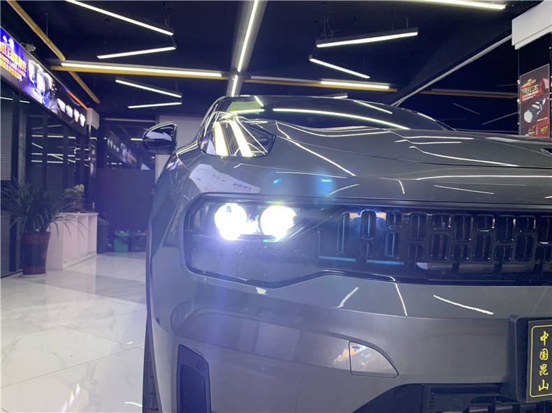 领克05原车灯不亮四透激光大灯震撼来袭昆山天一改车灯分享