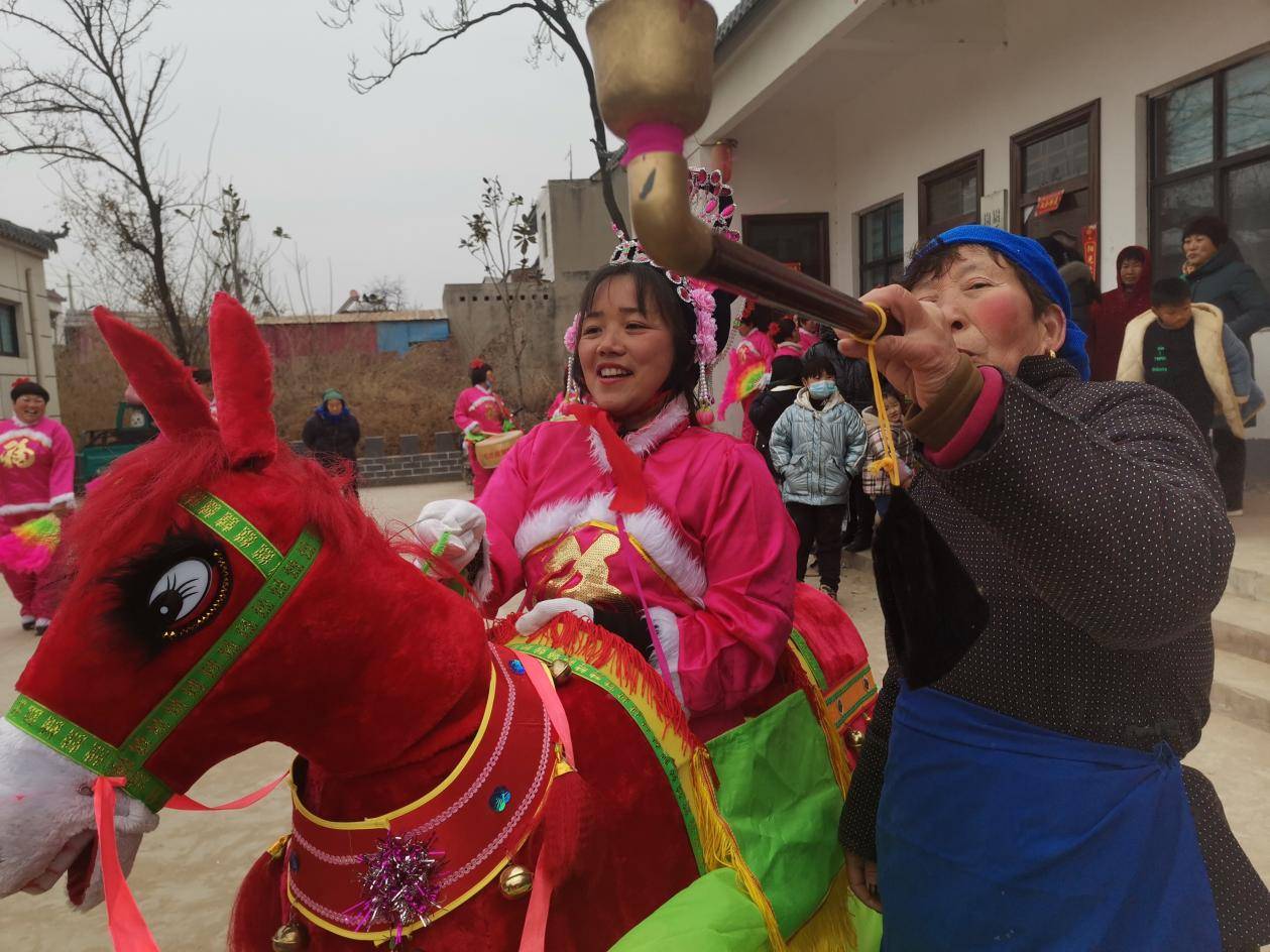 汴梁头条|河南尉氏县:形式多样闹元宵 欢声笑语乐淘淘_活动_盘鼓_韩佐