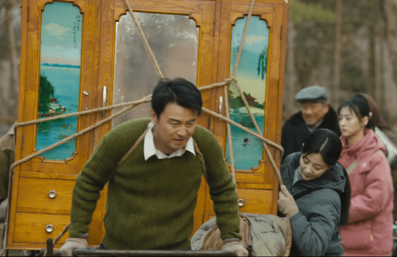 骆士宾|《人世间》：周蓉和郑娟面对青春期孩子的不同，决定了娃的未来