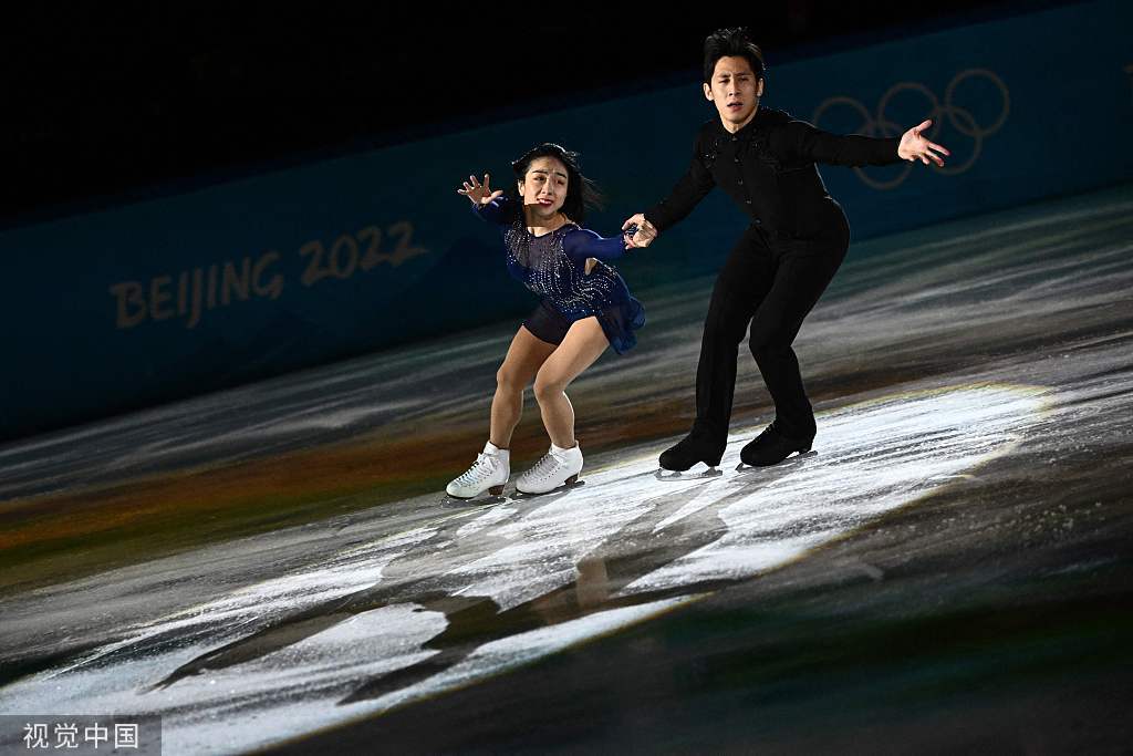 陳露張昊點評花滑表演賽中國選手表現令人如痴如醉