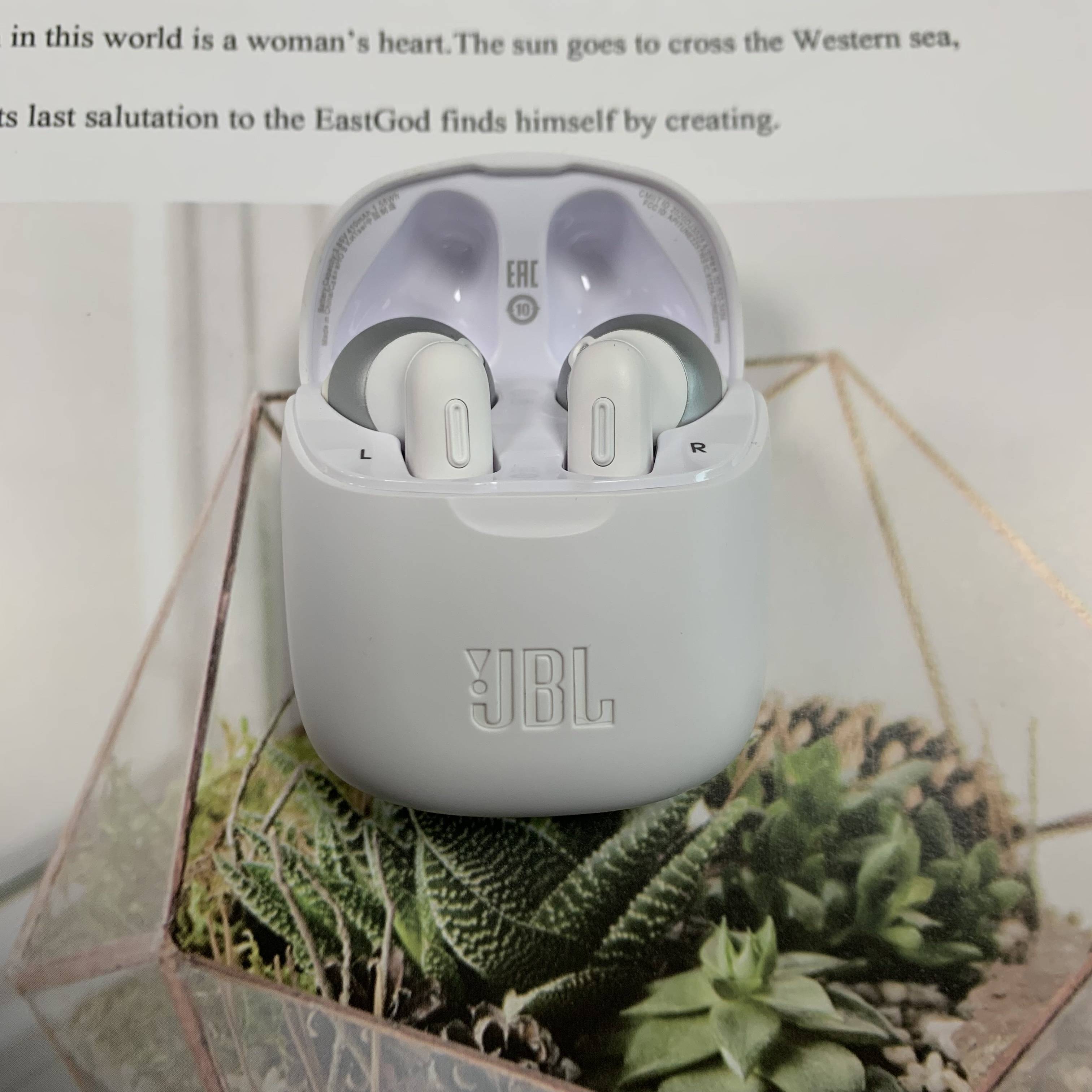 南卡和JBL半入耳式蓝牙耳机哪款更好？佩戴舒适的蓝牙耳机推荐